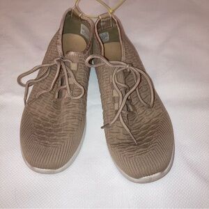 Danskin Women's Tan Knit Sneakers